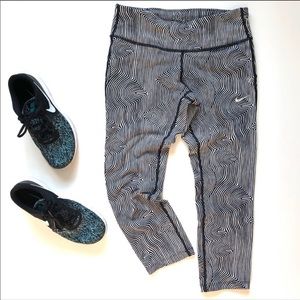 Nike Black & White Swirl Dri-Fit Running Leggings